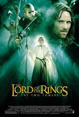 ดูหนัง The Lord of the Rings The Two Towers (2002) ศึกหอคอยคู่กู้พิภพ เมื่อสมาชิกทีมผจญภัยถูกจับแยกออกเป็นสามกลุ่ม ทุกคนต้องเผชิญหน้ากับการต่อสู้ หลบหนี และใช้ไหวพริบเอาตัวรอด พบกับการปรากฎตัวของก๊อบลินปริศนา และการกลับมาของพ่อมดสีขาว แกนดาล์ฟ